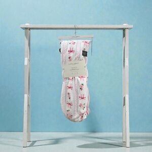 🎀 🌸Laura Ashley Set of TWO Pink Plush Coordinating Throws NWT ~ 🎀 BOWS & 🌸ROSES